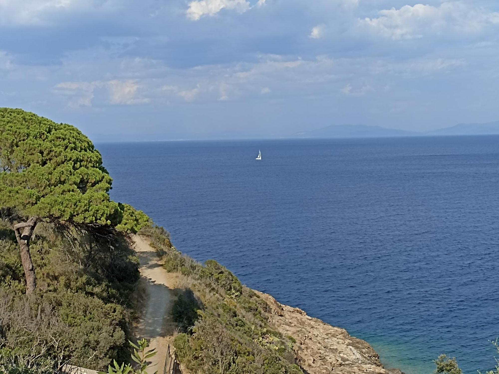 La Grande Terrazza Di Capo D'Arco Villa Luaran gambar